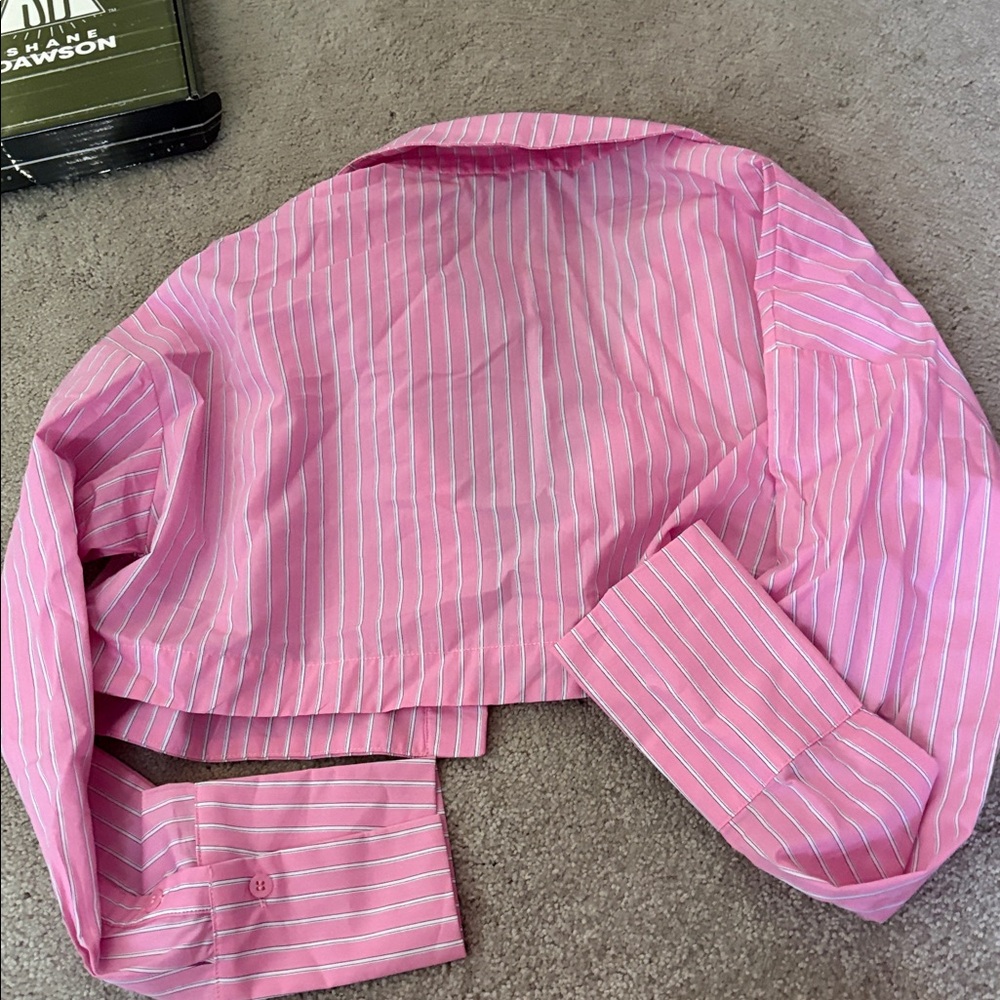 Edikted Pink and White cropped Striped Button-Up Shirt - Picture 4 of 4